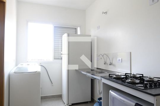 Cozinha de kitnet/studio para alugar com 1 quarto, 25m² em Vila Santo Estefano, São Paulo