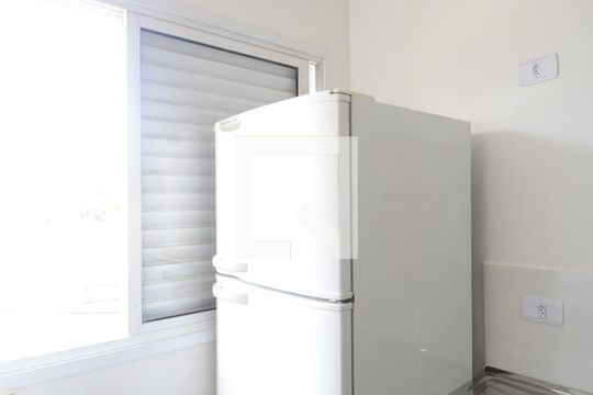 Cozinha de kitnet/studio para alugar com 1 quarto, 25m² em Vila Santo Estefano, São Paulo