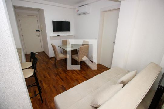 Sala de apartamento para alugar com 1 quarto, 35m² em Campo Belo, São Paulo