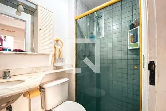 Quarto 2 - Suíte Banheiro  de apartamento à venda com 3 quartos, 63m² em Cidade São Francisco, São Paulo