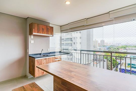 Sala de apartamento à venda com 2 quartos, 73m² em Caxingui, São Paulo