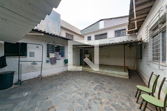 Quintal de casa à venda com 5 quartos, 297m² em Nova Suíssa, Belo Horizonte