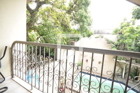 Sacada da Suíte Master de casa à venda com 4 quartos, 454m² em Vila Mazzei, São Paulo