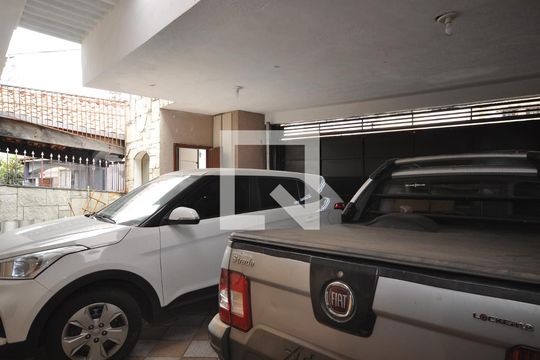 Garagem de casa à venda com 4 quartos, 454m² em Vila Mazzei, São Paulo