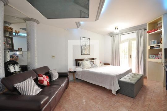 Suíte Master de casa à venda com 4 quartos, 454m² em Vila Mazzei, São Paulo