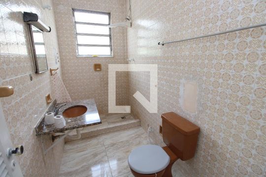 Banheiro de casa à venda com 4 quartos, 130m² em Piedade, Rio de Janeiro