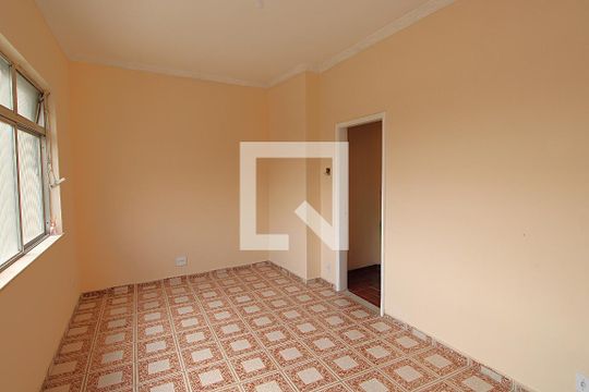 Sala de casa à venda com 4 quartos, 130m² em Piedade, Rio de Janeiro