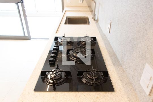 COZINHA de apartamento à venda com 2 quartos, 125m² em Nova Campinas, Campinas