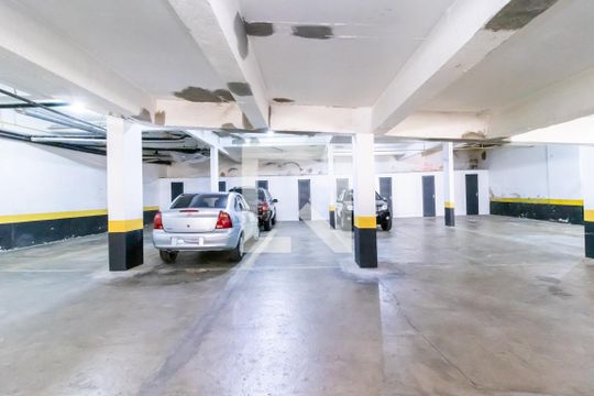 Garagem de apartamento para alugar com 2 quartos, 150m² em Santana, São Paulo