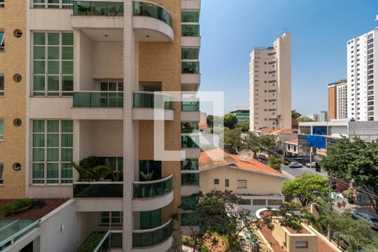 Vista da Sala de Estar de apartamento para alugar com 2 quartos, 150m² em Santana, São Paulo