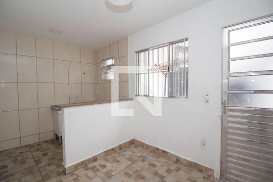 Casa para alugar com 2 quartos, 40m² em Vila Penteado, São Paulo