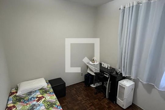 Quarto de apartamento para alugar com 3 quartos, 80m² em João Pinheiro, Belo Horizonte