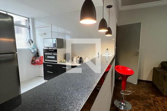 Sala de apartamento para alugar com 3 quartos, 80m² em João Pinheiro, Belo Horizonte