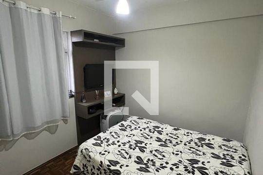 Quarto de apartamento para alugar com 3 quartos, 80m² em João Pinheiro, Belo Horizonte