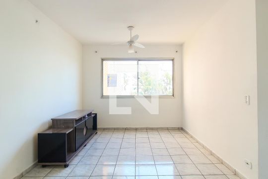 Sala de apartamento à venda com 2 quartos, 55m² em Itaquera, São Paulo