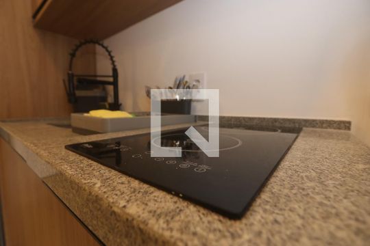 Sala/Cozinha de kitnet/studio à venda com 1 quarto, 25m² em Vila Andrade, São Paulo