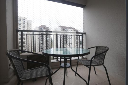 Varanda de kitnet/studio à venda com 1 quarto, 25m² em Vila Andrade, São Paulo