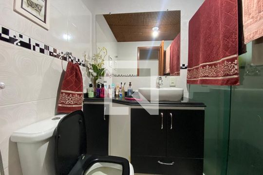 Banheiro de apartamento à venda com 3 quartos, 84m² em Cachambi, Rio de Janeiro
