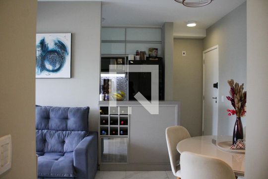 Sala de apartamento à venda com 2 quartos, 57m² em Quinta da Paineira, São Paulo