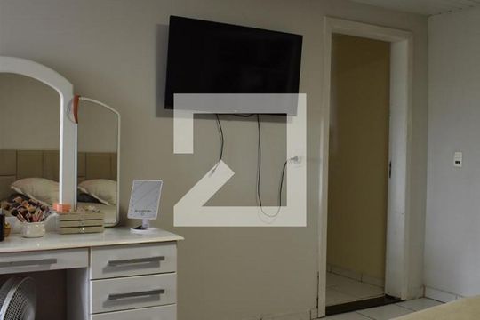 Suíte de casa para alugar com 3 quartos, 150m² em Santa Cândida, Curitiba