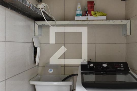 Área de serviço de casa para alugar com 3 quartos, 150m² em Santa Cândida, Curitiba