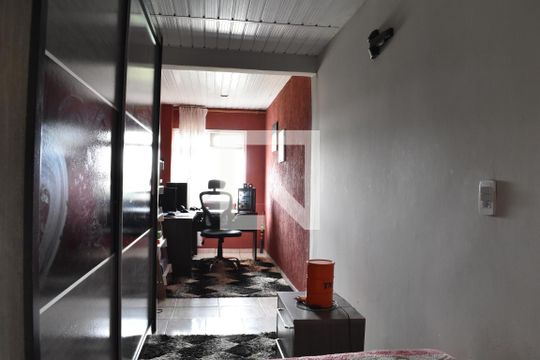 Quarto 2 de casa para alugar com 3 quartos, 150m² em Santa Cândida, Curitiba