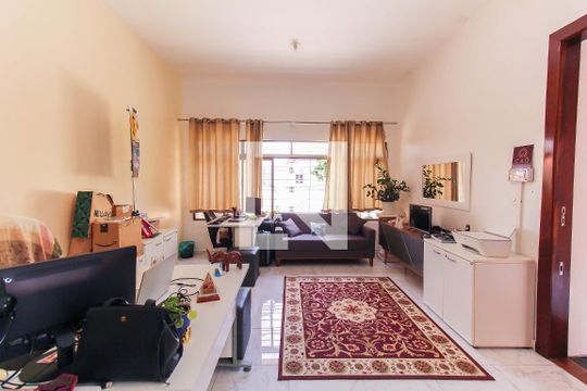 Sala de casa à venda com 3 quartos, 349m² em Vila Bertioga, São Paulo