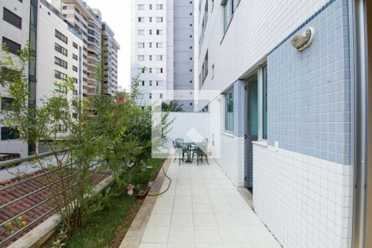 Varanda de apartamento para alugar com 3 quartos, 100m² em Funcionários, Belo Horizonte