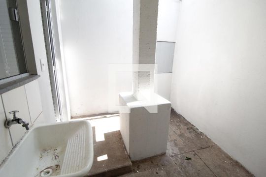 Área de Serviço de casa para alugar com 2 quartos, 70m² em Presidente Roosevelt, Uberlândia