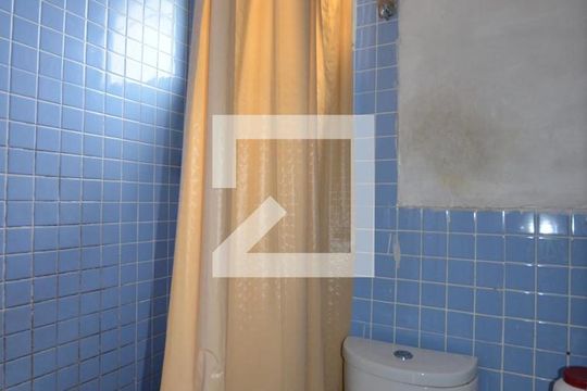 Banheiro de casa para alugar com 1 quarto, 188m² em Praça Seca, Rio de Janeiro