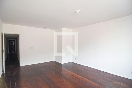 Sala de apartamento para alugar com 3 quartos, 112m² em Santa Rosa, Niterói