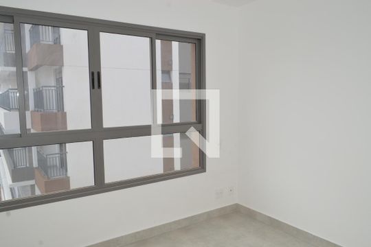 Studio de kitnet/studio para alugar com 1 quarto, 21m² em Vila Firmiano Pinto, São Paulo