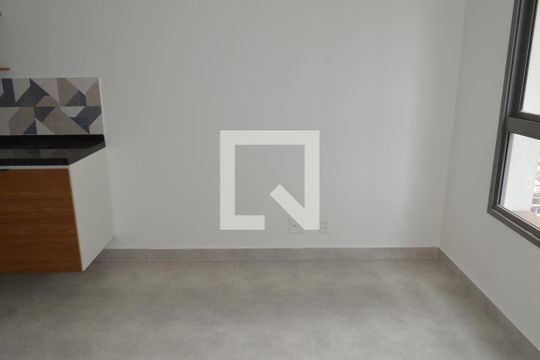 Studio de kitnet/studio para alugar com 1 quarto, 21m² em Vila Firmiano Pinto, São Paulo