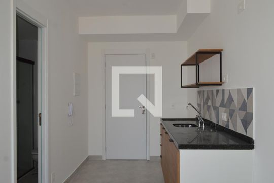 Kitnet/Studio para alugar com 1 quarto, 21m² em Vila Firmiano Pinto, São Paulo