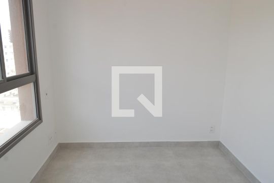 Quarto/Sala de kitnet/studio para alugar com 1 quarto, 21m² em Vila Firmiano Pinto, São Paulo