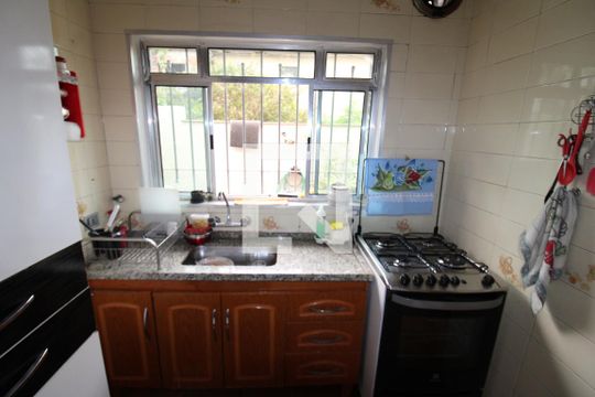 Cozinha de casa à venda com 3 quartos, 250m² em Vila Dionisia, São Paulo