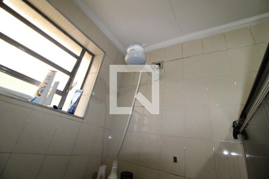 Banheiro 1 de casa à venda com 3 quartos, 250m² em Vila Dionisia, São Paulo
