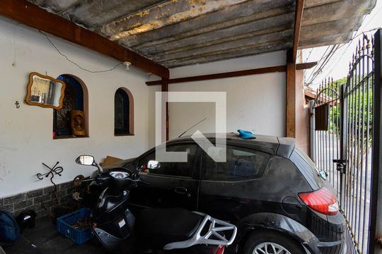 Garagem de casa à venda com 3 quartos, 302m² em Vila Rosalia, Guarulhos