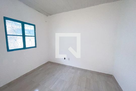 Quarto de casa para alugar com 1 quarto, 40m² em Olavo Bilac, Duque de Caxias