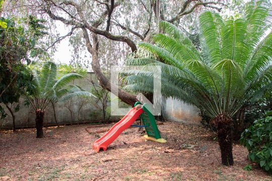 ÁREA EXTERNA FUNDOS de casa à venda com 3 quartos, 288m² em Jardim Chapadão, Campinas