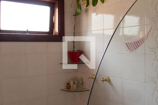 BANHEIRO DA SUITE de casa à venda com 3 quartos, 288m² em Jardim Chapadão, Campinas