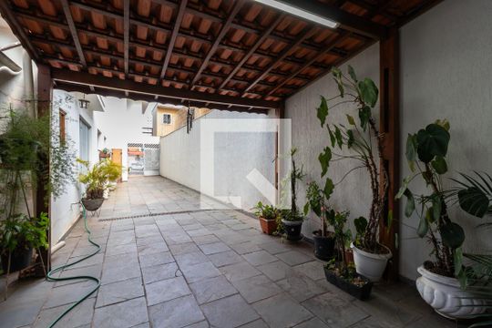 Garagem de casa à venda com 3 quartos, 214m² em Água Fria, São Paulo