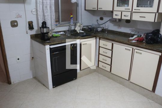Cozinha de casa à venda com 3 quartos, 314m² em Santa Maria, São Caetano do Sul