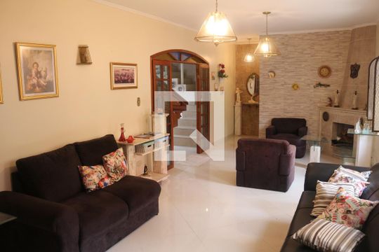 Casa à venda com 3 quartos, 314m² em Santa Maria, São Caetano do Sul