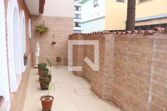 Quintal de casa à venda com 3 quartos, 314m² em Santa Maria, São Caetano do Sul