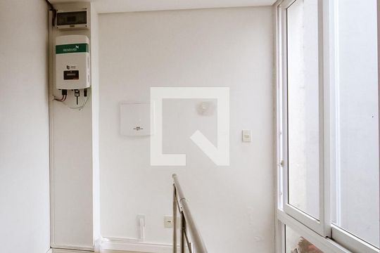 Corredor de casa à venda com 3 quartos, 155m² em Vila Nova, Porto Alegre