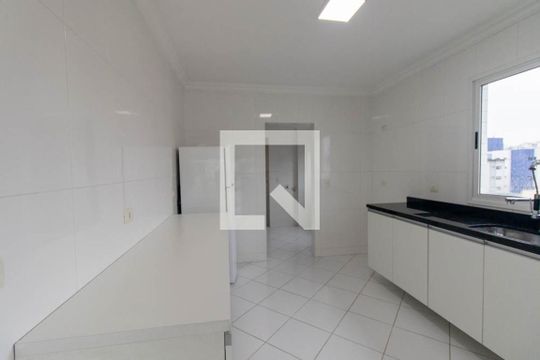 Cozinha de apartamento à venda com 3 quartos, 130m² em Vila Izabel, Curitiba
