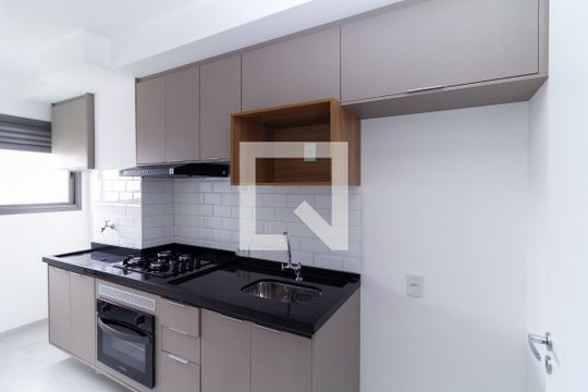 Cozinha de apartamento à venda com 1 quarto, 27m² em Jardim Independência, São Paulo