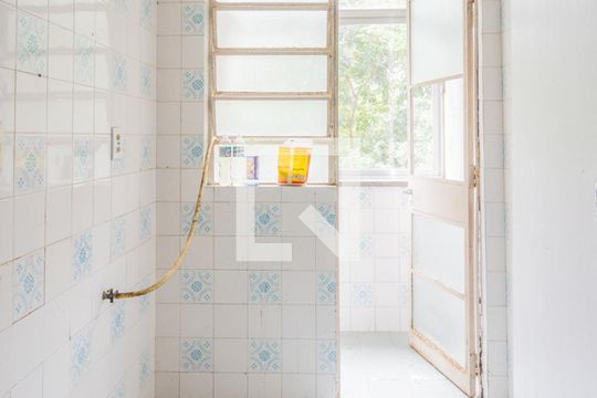 Cozinha e Área de Serviço de apartamento à venda com 2 quartos, 126m² em Teresópolis, Porto Alegre