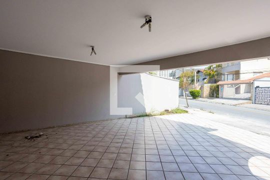Garagem de casa à venda com 4 quartos, 450m² em Dos Casa, São Bernardo do Campo